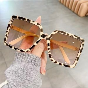 Oversized Fashion glasses